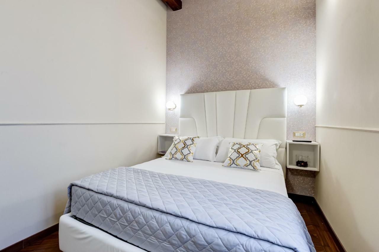 Trevi Private Suites By Premium Suites Collection Rome Bagian luar foto