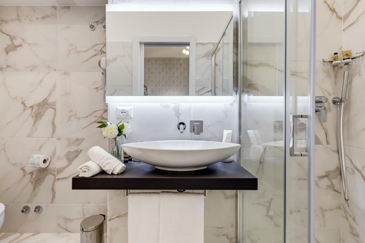 Trevi Private Suites By Premium Suites Collection Rome Bagian luar foto
