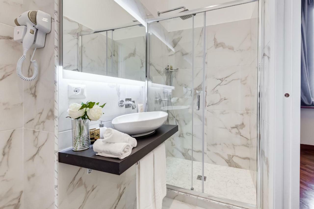 Trevi Private Suites By Premium Suites Collection Rome Bagian luar foto