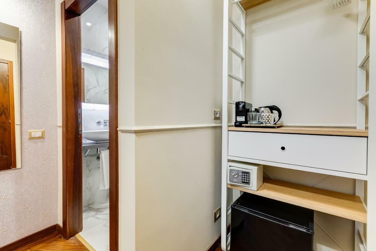 Trevi Private Suites By Premium Suites Collection Rome Bagian luar foto