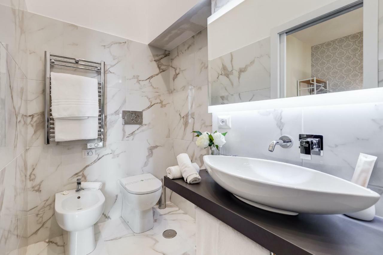 Trevi Private Suites By Premium Suites Collection Rome Bagian luar foto