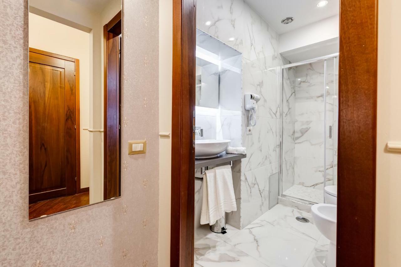 Trevi Private Suites By Premium Suites Collection Rome Bagian luar foto