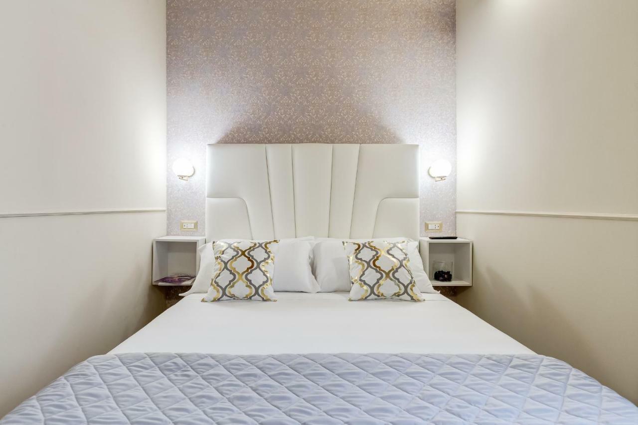 Trevi Private Suites By Premium Suites Collection Rome Bagian luar foto